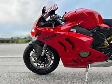Ducati Panigale v4 2023