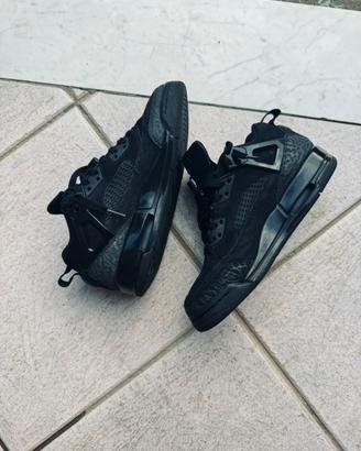 Jordan 4 Black Cat