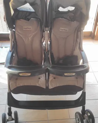 passeggino doppio Peg Perego  con le coperture 