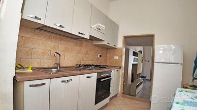 Sul mare, appartamento al piano terra