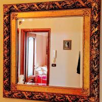 Specchio per arredamento.