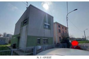 Immobile in asta di 153 m² con 4 locali e box auto