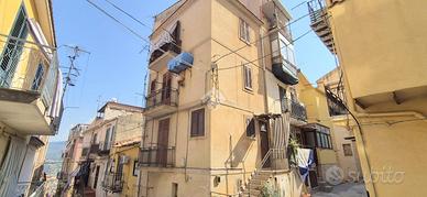 2 LOCALI A MONREALE