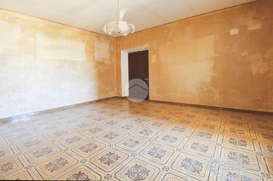 3 LOCALI A CASTEL SANT'ELIA