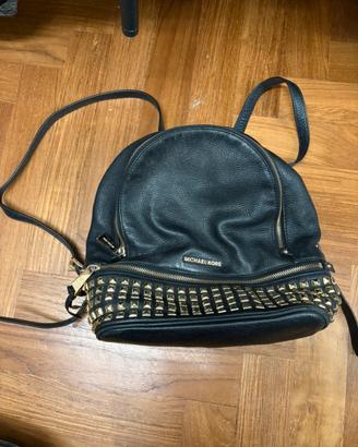 Zaino Michael Kors nero con borchie oro