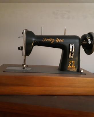 soprammobile macchina da cucire marca Fritz- Neu