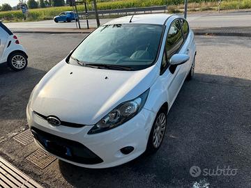 Ford Fiesta 1.4 Benzina/GPL – 2010 – 154.000 km –