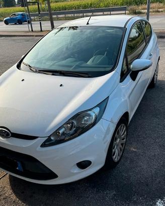 Ford Fiesta 1.4 Benzina/GPL – 2010 – 154.000 km –