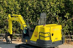 E02 Escavatore 13 q Yanmar B12