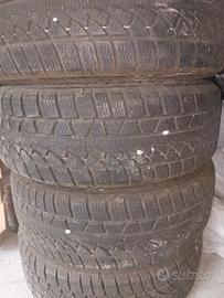 Pneumatici invernali con cerchio 185/55 R15