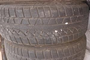 Pneumatici invernali con cerchio 185/55 R15