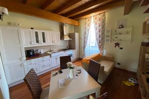 Ristrutturato e arredato