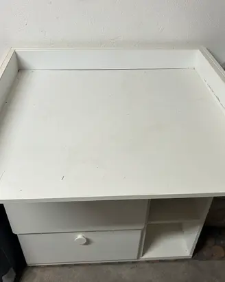 Fasciatoio Ikea trasformabile in scrivania