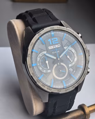 Seiko Neo Sports Chronograph modello SSB353P1