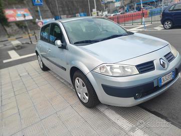 Renault Megane 1.9 dCi 120CV (2004)