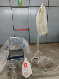 Sedia a rotelle COMODA PER DEFECARE DA SEDUTI