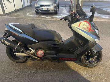 Tmax 500(2001/2003)