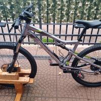 bicicletta MTB Rockrider