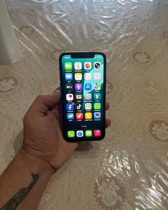 iPhone 11 pro 64 giga batteria 82% come nuovo
