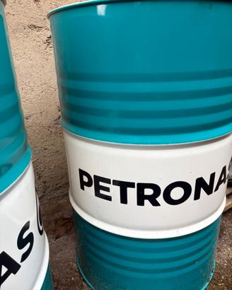 Fusti olio Petronas