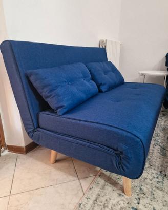Divano letto come nuovo.