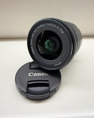 Canon 10-18 mm f/4.5-5.6 paraluce e filtro UV