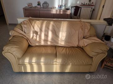 Divano in pelle 