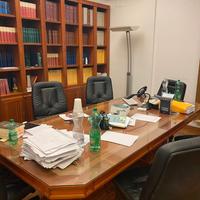 Tavolo riunioni + poltrone