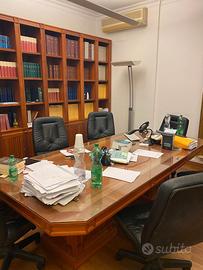 Tavolo riunioni + poltrone