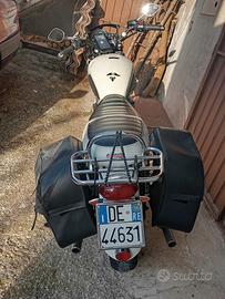Triumph Bonneville 900
