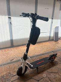 Monopattino aprilia esrz safe ride