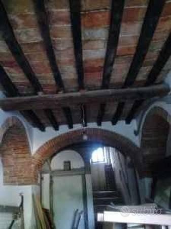 Rustico / Casale di 790 m² con più di 5 locali a A - Vista 5