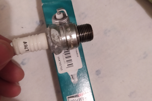 4 candele champion L76v per fuoribordo