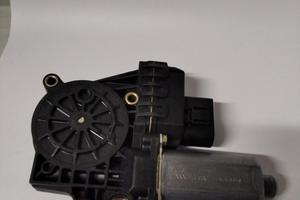 MOTORINO ALZACRISTALLO PORTIERA ANT SX 8D0959801F 