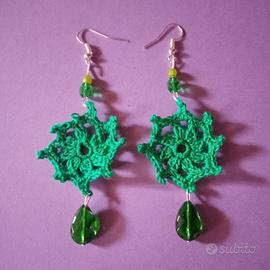 orecchini realizzati a uncinetto 