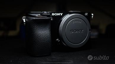 Sony Alpha 6000 – Solo corpo