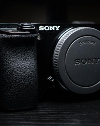 Sony Alpha 6000 – Solo corpo