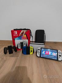 Nintendo Switch OLED + accessori + Crash Bandicoot