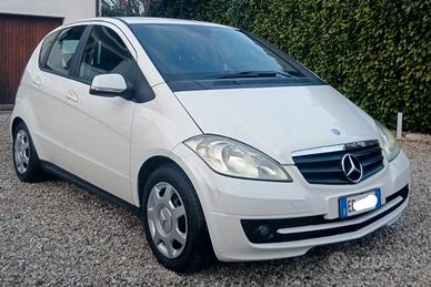 Mercedes A 160 diesel 2011 82cv UNICOPR 