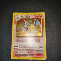 Charizard set base Pokémon rovinato 
