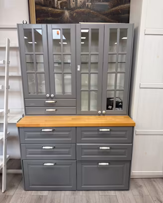 Mobile credenza