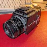 Hasselblad 501c + Carl Zeiss f/2.8 80mm T* + A12