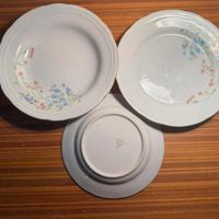 Piatti in Porcellana - 96 pz decoro floreale e oro