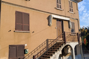 Casa con ingresso indipendente 200 mq