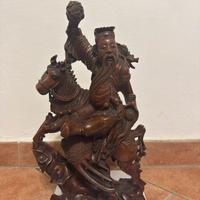 Antica Scultura Cinese in Legno Intagliato