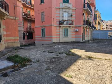 Viale Regina Elena, comodo quadrivani con cantina