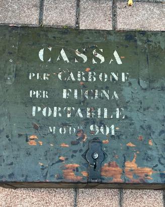 Cassa militare d'epoca