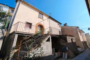 Casa indipendente su tre livelli