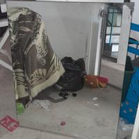 specchio e staffa per tv