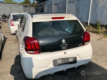 Posteriore Peugeot 108 2021 1KR 1.0 Benz.